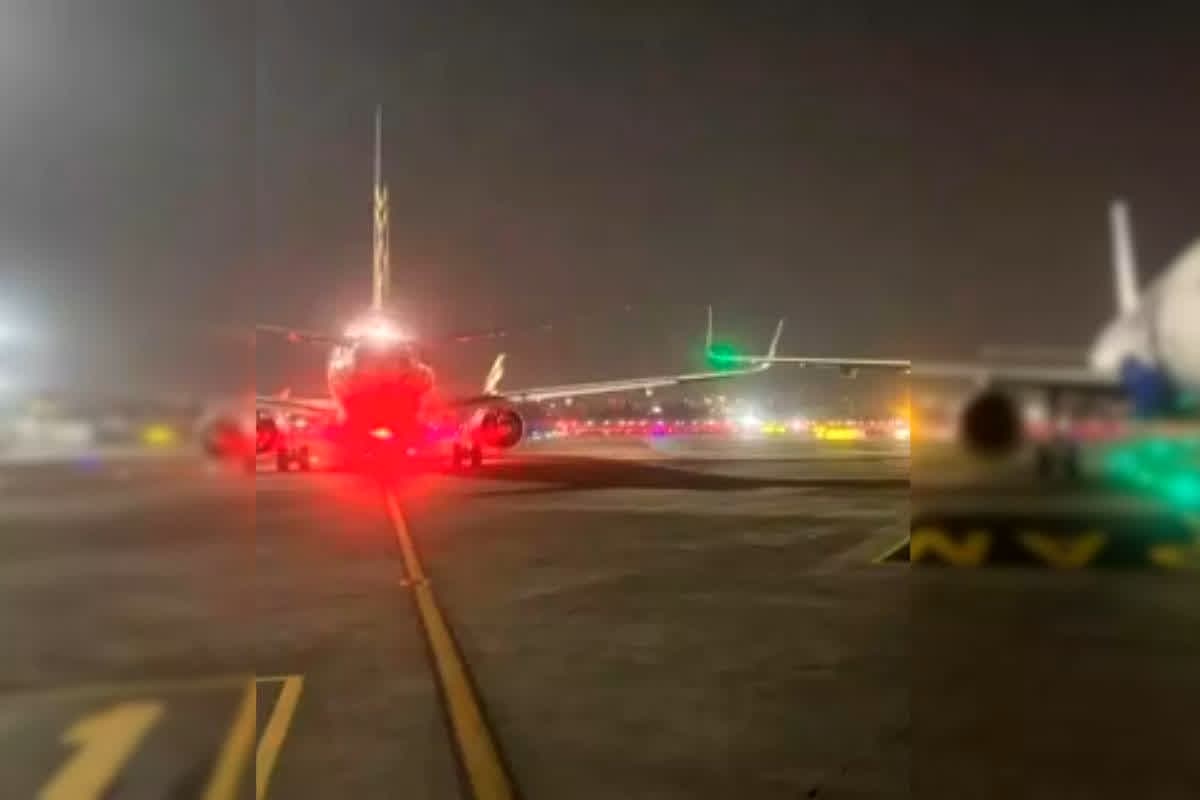 Mumbai Airport Plane Accident News: मुंबई एयरपोर्ट पर आपस में टकराए दो विमानों के विंग्स, यात्रियों में मची चीख पुकार , और फिर…