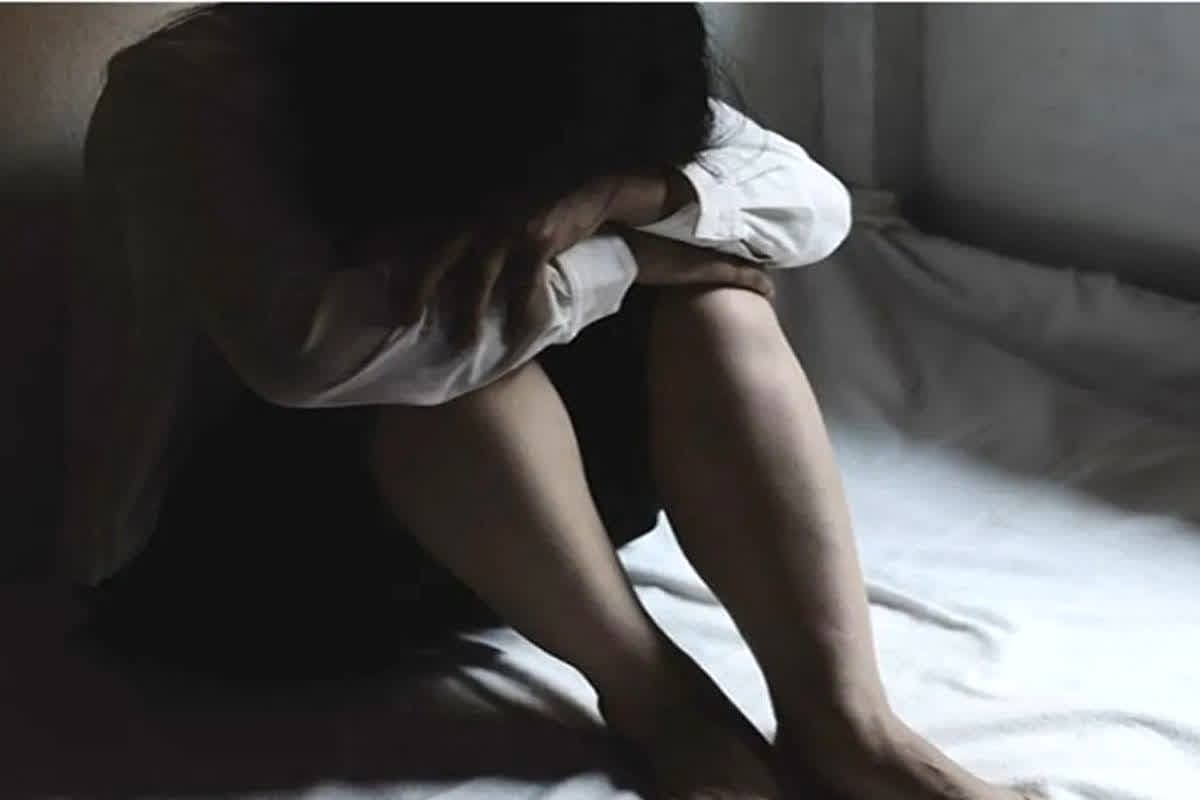 Bhopal Rape Case News : सोशल मीडिया की दोस्ती पड़ी भारी! डरा-धमकाकर दो बच्चों की माँ को होटल ले गया इंस्टाग्राम फ्रेंड, फिर जो हुआ..