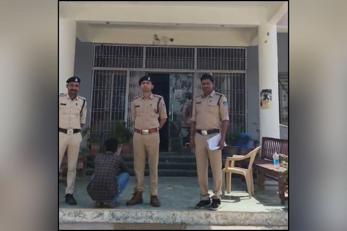 Panna Woman Private Photos Viral: प्राइवेट तस्वीरों के बदले करता था संबंध की मांग, मना करने पर ऐसे लिया डिजिटल बदला, पुलिस के हत्थे चढ़ते ही उगले खौफनाक राज