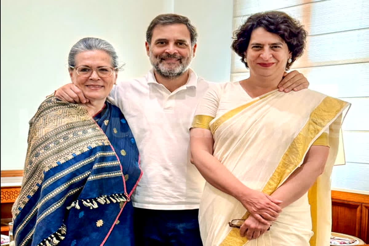 Rahul Gandhi on Womens Day: ‘मेरे परिवार में महिलाएं ही प्रमुख रहीं’… महिला दिवस पर राहुल गांधी का बयान, बोले- महिलाएं पुरुषों से ज्यादा बुद्धिमान