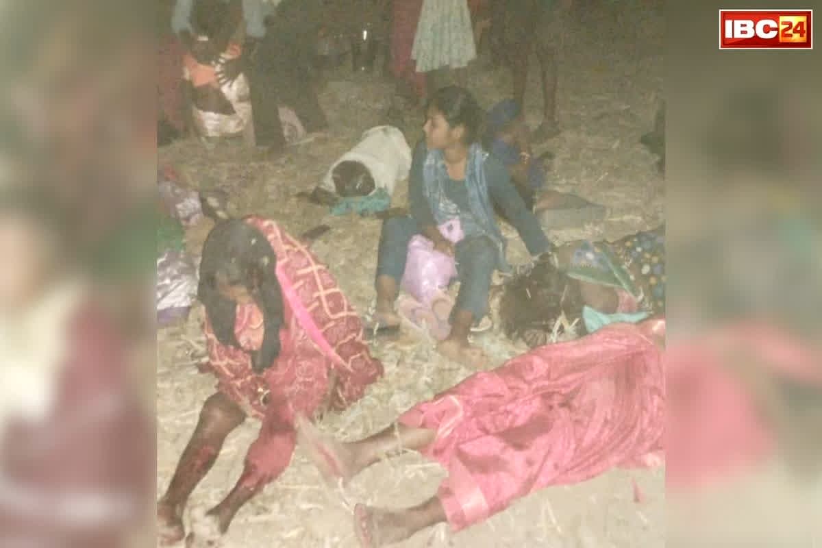 Balod Pickup Accident News: पिकअप में सवार होकर जा रहे 20 लोग, तभी हो गया ये हादसा, थम गई इतने लोगों की सांसें, 12 से अधिक घायल