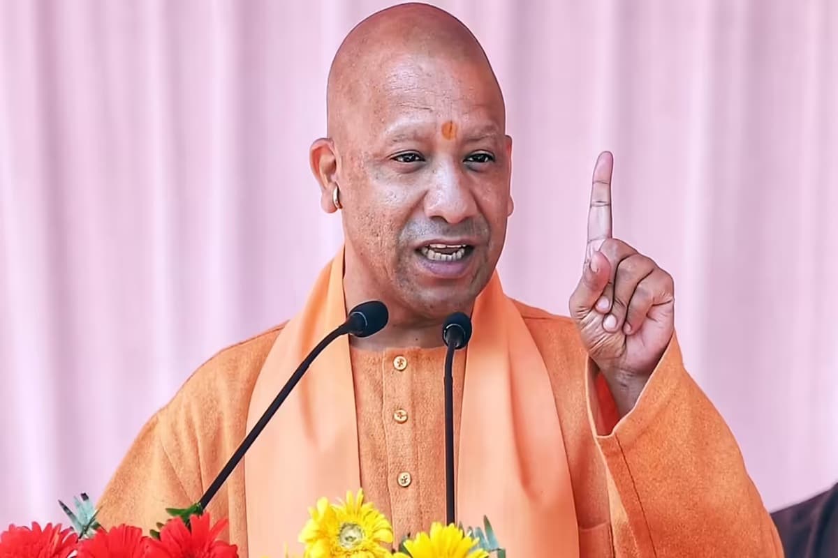 CM Yogi Adityanath News: पूर्व सीएम हेमवती नंदन बहुगुणा को सीएम योगी ने अर्पित की श्रद्धांजलि, कहा – उनका सपना धरातल पर हो रहा साकार