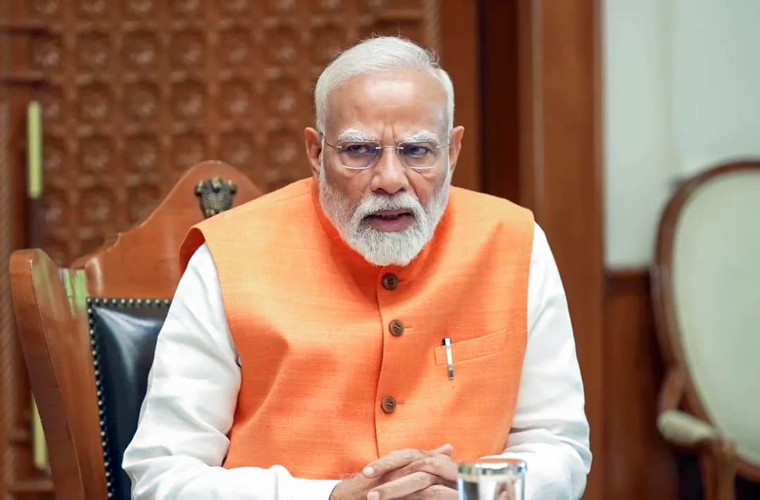 Vande Bharat: मतदान से बाहर आया ‘बाहरी’ का जिन्न, पीएम मोदी ने याद दिलाया इतिहास, ममता सरकार पर साधा निशाना