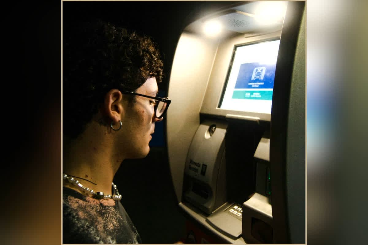 EPFO ATM Withdrawal UPI: PF के लिए चक्कर काटने का झंझट खत्म! अब चुटकियों में ऐसे मिलेगा आपका पैसा, EPFO 3.0 ने दी ये बड़ी सुविधा