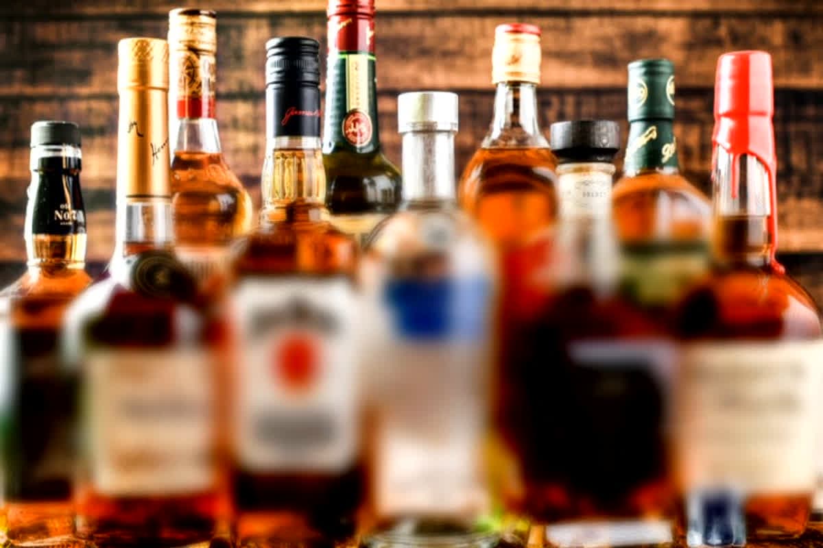 Indore Liquor Auction 2026 : ई-टेंडर प्रक्रिया से MP में शराब दुकान का आवंटन, इस जिले में जमकर बरसा पैसा, पहली बार 2100 करोड़ के पार पहुंचा राजस्व