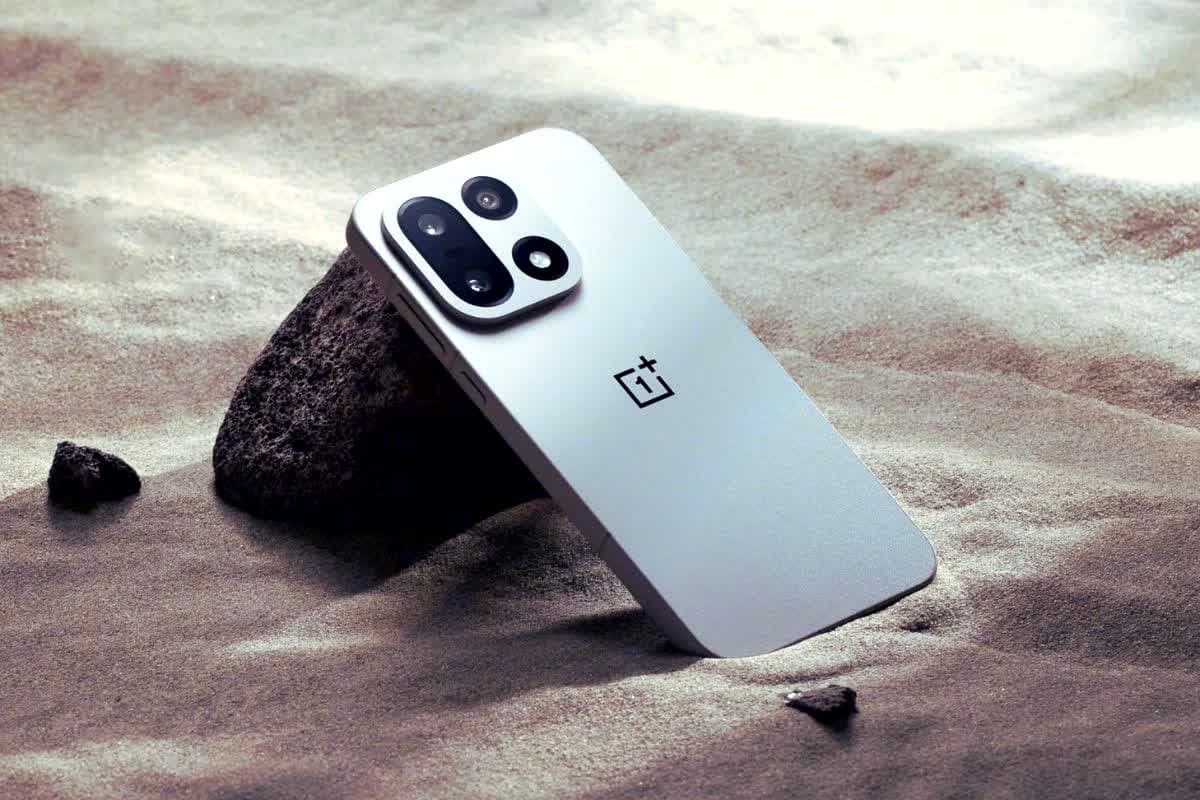 (OnePlus 15 Price Cut/ Image Credit: OnePlus)