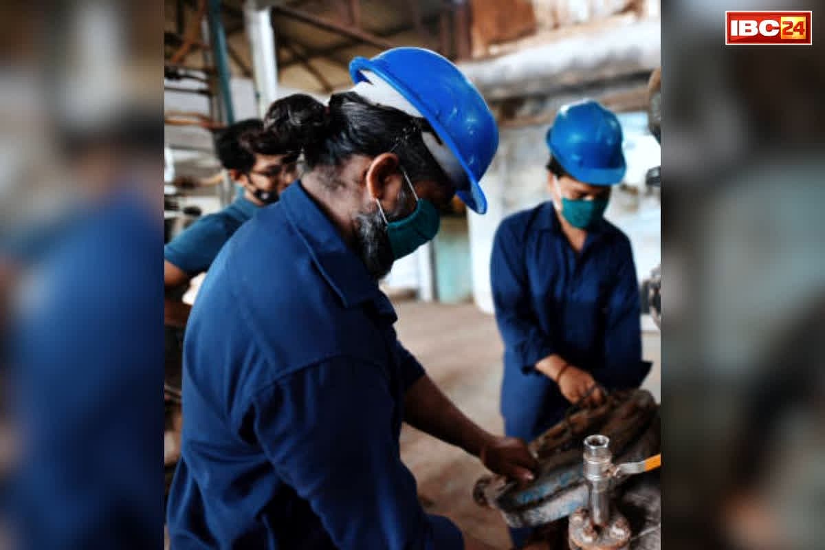 Workers Wages Hike News: इस राज्य सरकार ने की वेतन में करीब 35 फीसदी की बढ़ोतरी.. 10 लाख महिलाओं के खातों में पहुंची योजना की छठी क़िस्त