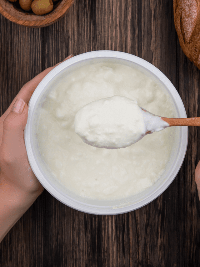 Curd Benefits in Summer: सिर्फ ठंडक ही नहीं, सेहत का खजाना है दही! गर्मियों में रोज खाने से मिलते हैं ये बड़े फायदे