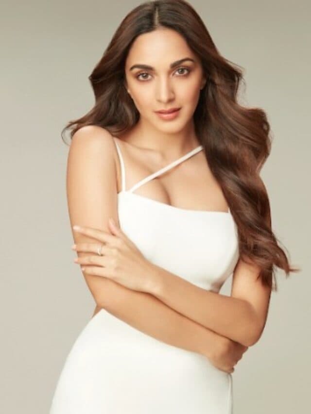 Kiara Advani Hot Photos: इस बॉलीवुड डीवा ने शेयर की बोल्ड तस्वीरें, स्टाइल देख फैंस भी हुए मदहोश