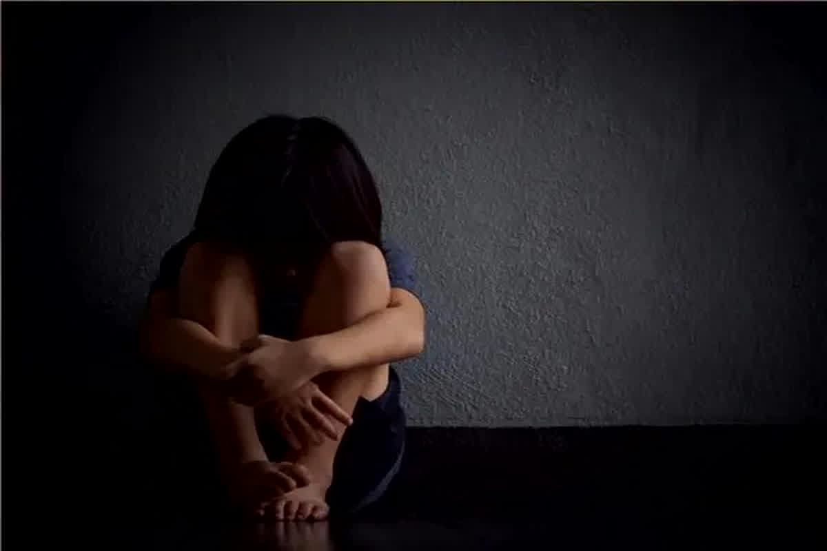 Bhilai Rape Case News : दरिंदे ने 3 साल की मासूम को बनाया हवस का शिकार! रस्सी से बंधे थे हाथ और पैर, झकझोर देगी छत्तीसगढ़ के इस जिले में हुई ये वारदात