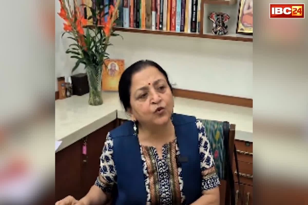 Madhu Kishwar Fake Video Case: पीएम मोदी का ऐसा वीडियो बनाना पड़ा भारी! महिला पर पुलिस ने लिया ये बड़ा एक्शन, आरोपी बोली- ये तो बहुत छोटी बात है..