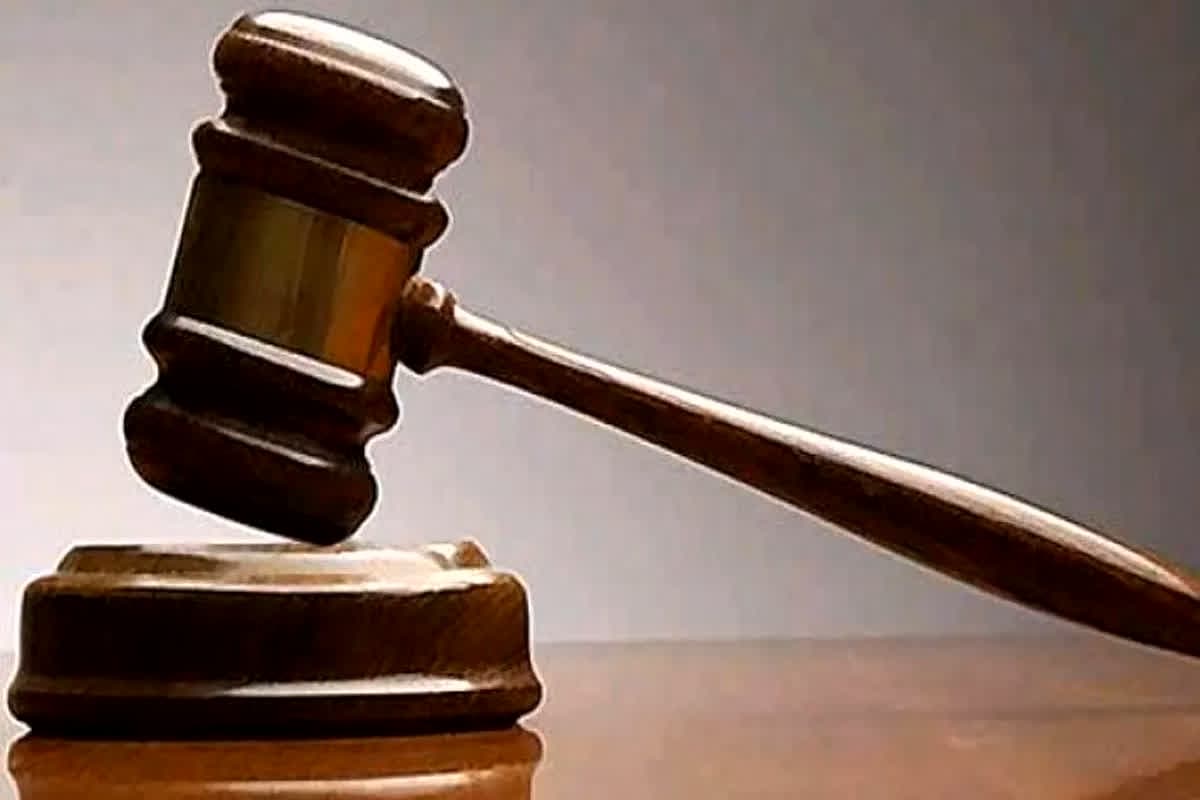 Tamil Nadu News: बाप-बेटे की मौत के मामले में कोर्ट ने सुनाया बड़ा फैसला, 9 पुलिसकर्मियों को सुनाई सजा-ए-मौत, पूरी घटना जानकर दहल जाएगा आपका दिल
