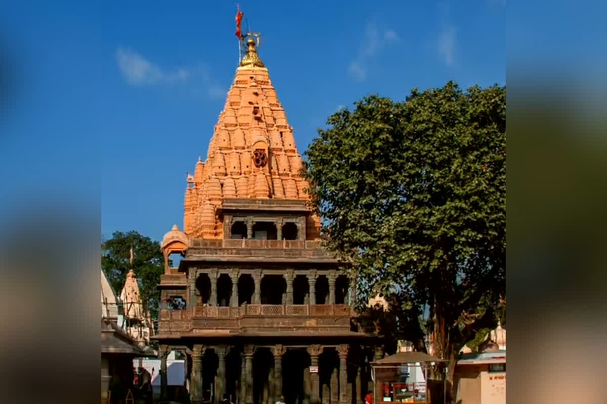Mahakal Temple Ujjain: अब जन्मदिन पर मिलेगा बाबा महाकाल का साथ! महाकालेश्वर मंदिर में बर्थडे के दिन मिलेगी ये खास सुविधा, जानिए कैसे उठा सकते हैं फायदा