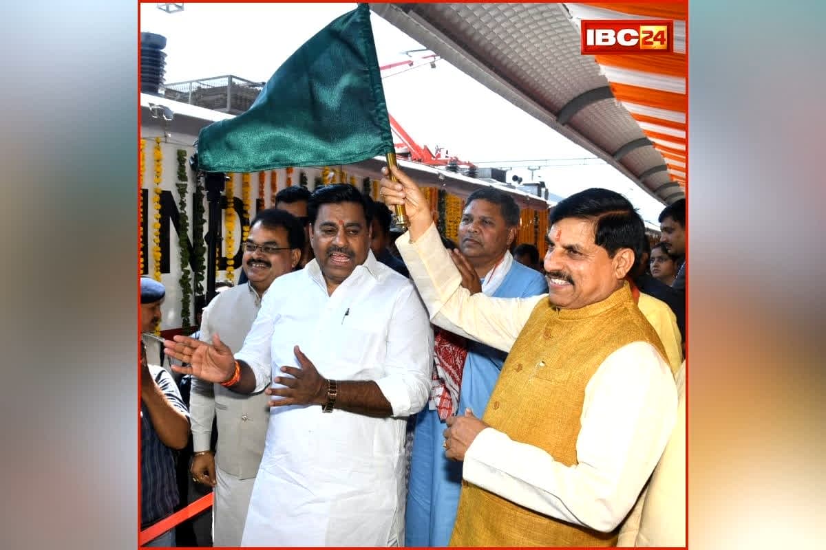 CM Yadav Somnath Swabhiman Yatra: सीएम मोहन यादव ने 1100 श्रद्धालुओं के जत्थे को स्वाभिमान यात्रा पर किया रवाना, सोमनाथ ज्योतिर्लिंग का इतने नदियों के जल से करेंगे अभिषेक