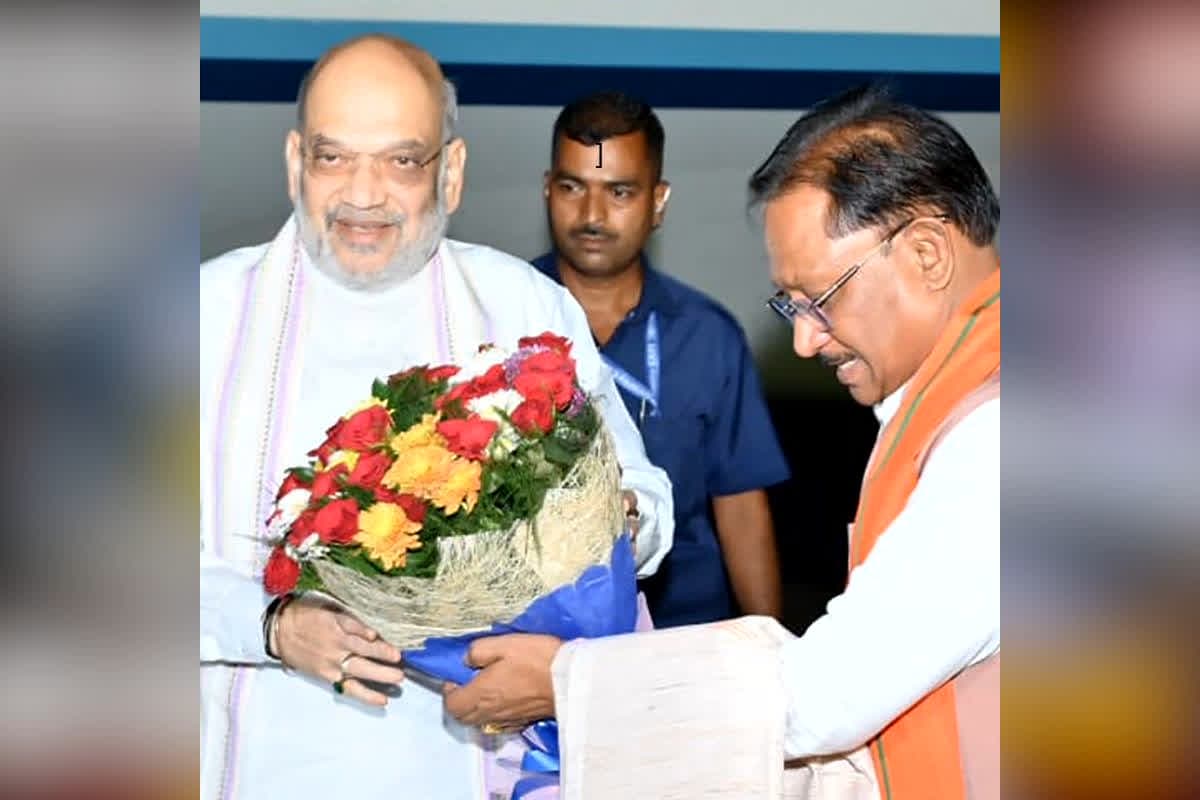 Amit Shah Chhattisgarh Visit : छत्तीसगढ़ दौरे पर केंद्रीय गृह मंत्री अमित शाह! राजधानी में 400 नई Dial-112 गाड़ियों को दिखाएंगे हरी झंडी, बस्तर में करेंगे बड़ा मंथन, जानें मिनट-टू-मिनट शेड्यूल