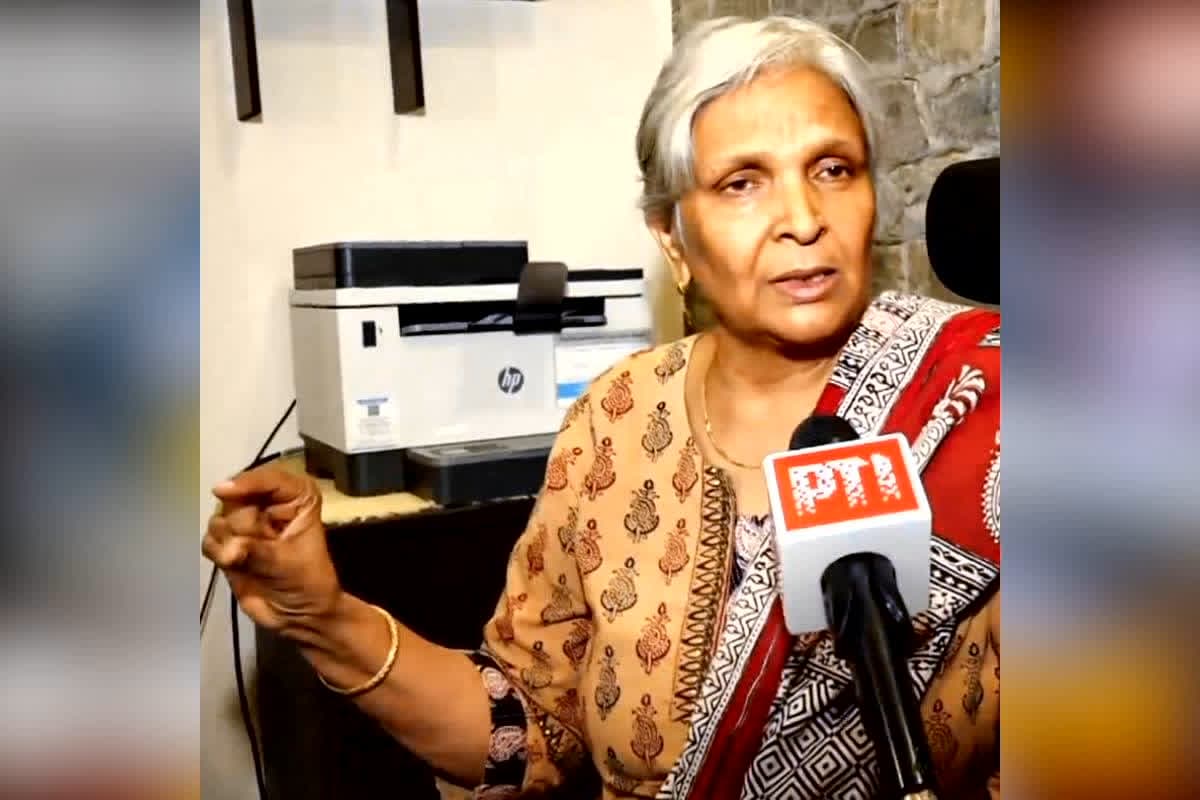 Twisha Sharma Death Case : अग्रिम जमानत रद्द होते ही पूर्व जज गिरीबाला के घर घुसी CBI! कोर्ट के आदेश के बाद जेल जाने की उलटी गिनती शुरू