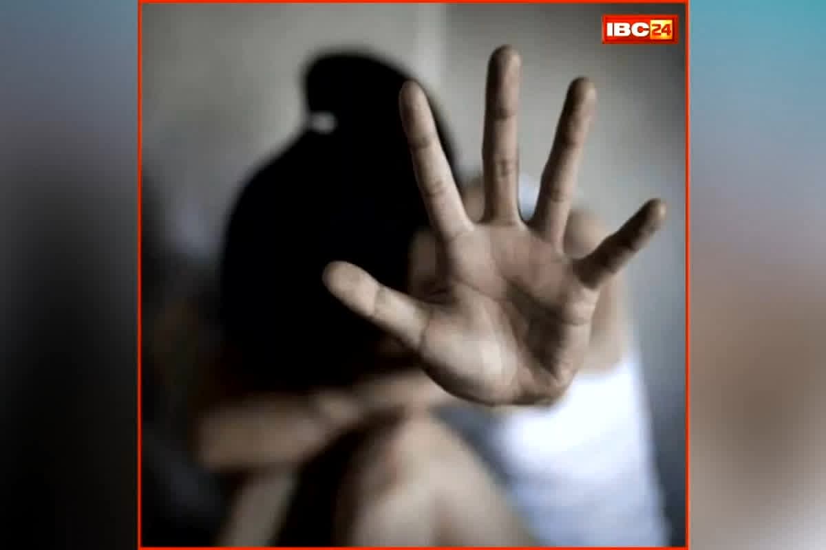 Narsinghpur Minor Raped in Truck: घर वालों से गुस्सा होकर निकली नाबालिग से टैंकर चलाने वालों ने किया बलात्कार, ये बहाना देकर गाड़ी के अंदर बिठाया, फिर केबिन में ही की घिनौनी हरकत