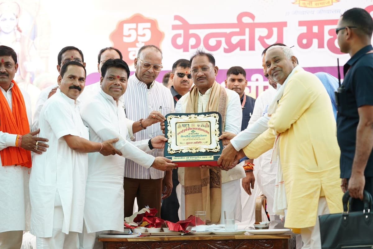 CM Sai Dhamtari Visit: छत्तीसगढ़ का ये गांव बनेगा नगर पंचायत, नवा रायपुर में चंद्रनाहू कुर्मी समाज को मिलेगी जमीन, सीएम साय ने की घोषणा