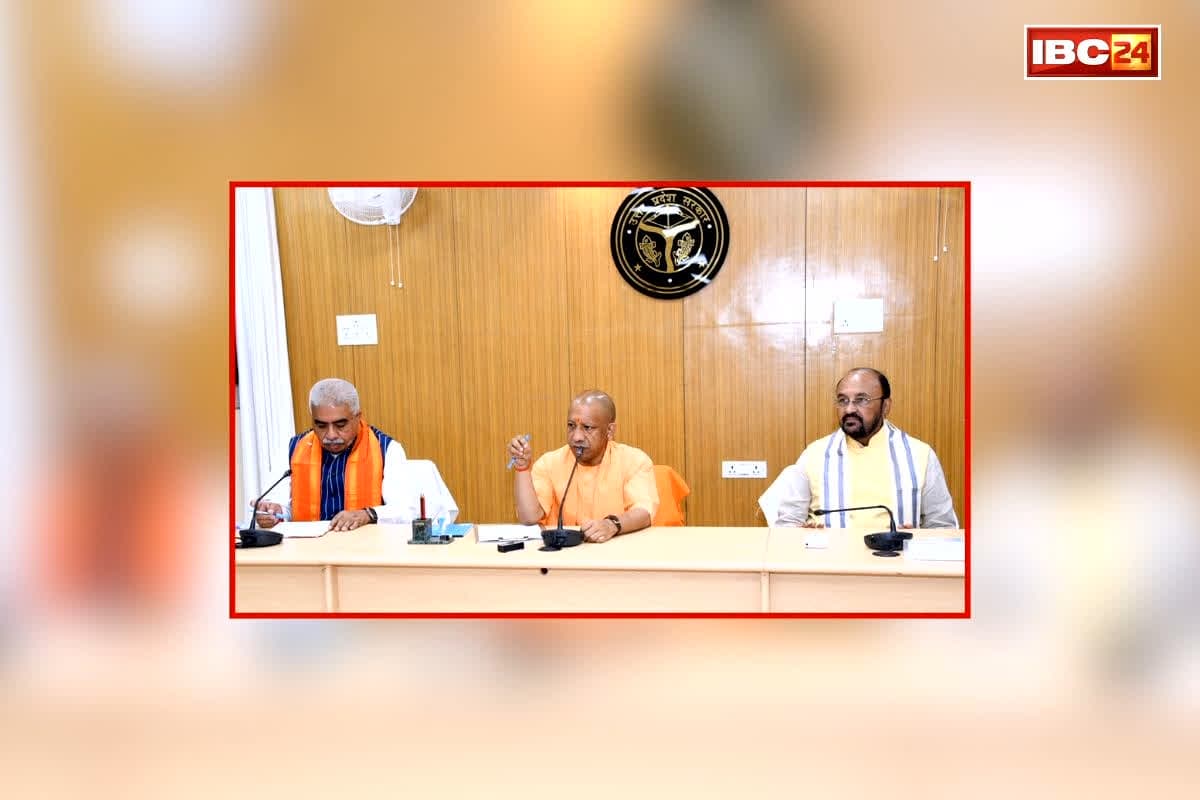 CM Yogi Adityanath News: 6 जिलों में होंगे 11 हजार 724 करोड़ रुपये के विकास काम, सीएम योगी ने की लोक निर्माण विभाग की समीक्षा, अधिकारियों को दिए ये निर्देश