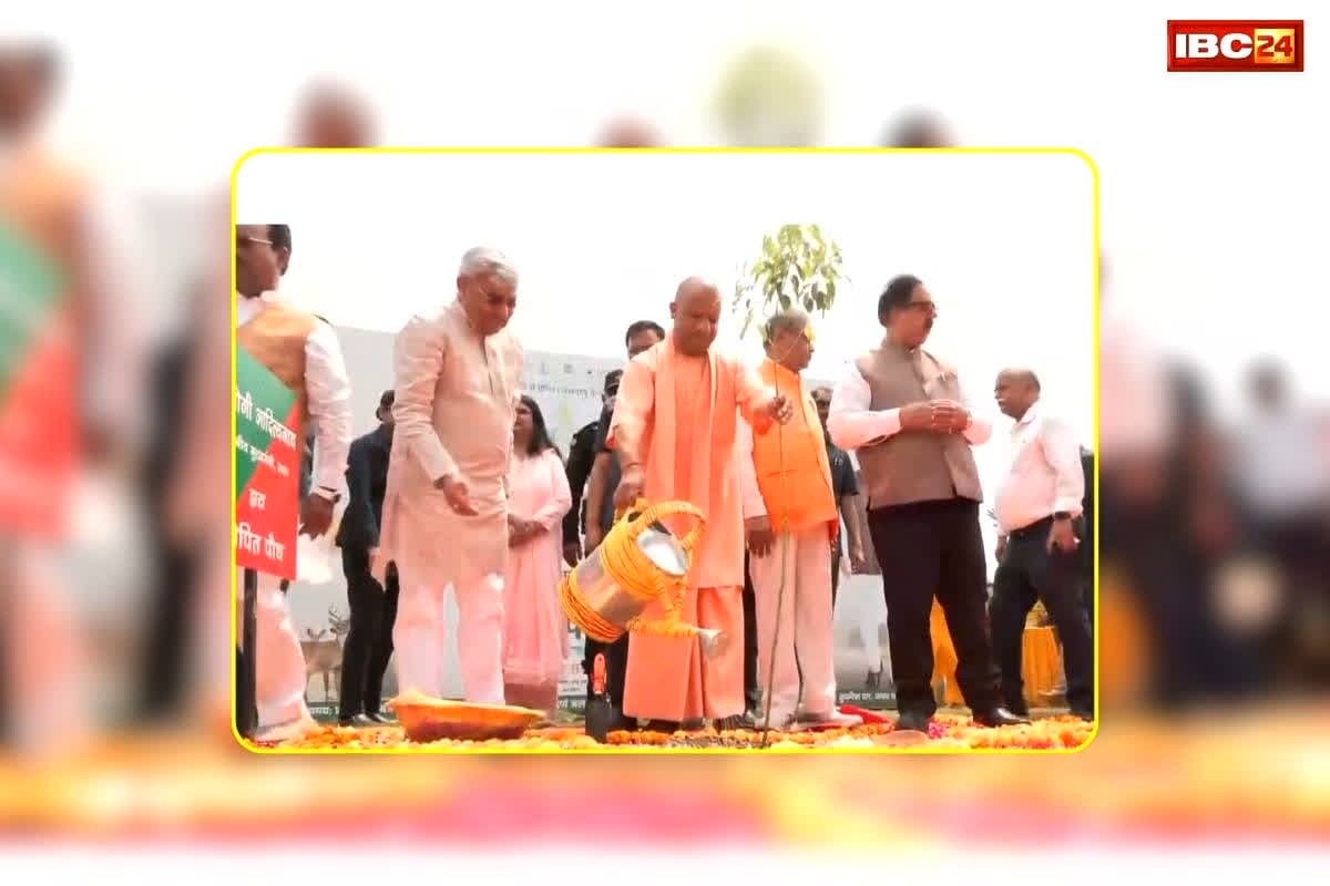 CM Yogi Adityanath Ka Birthday: जन्मदिन पर सीएम योगी ने लगाया पौधा, लोगों से की ‘एक पेड़ मां के नाम’ अभियान में जुड़ने की अपील