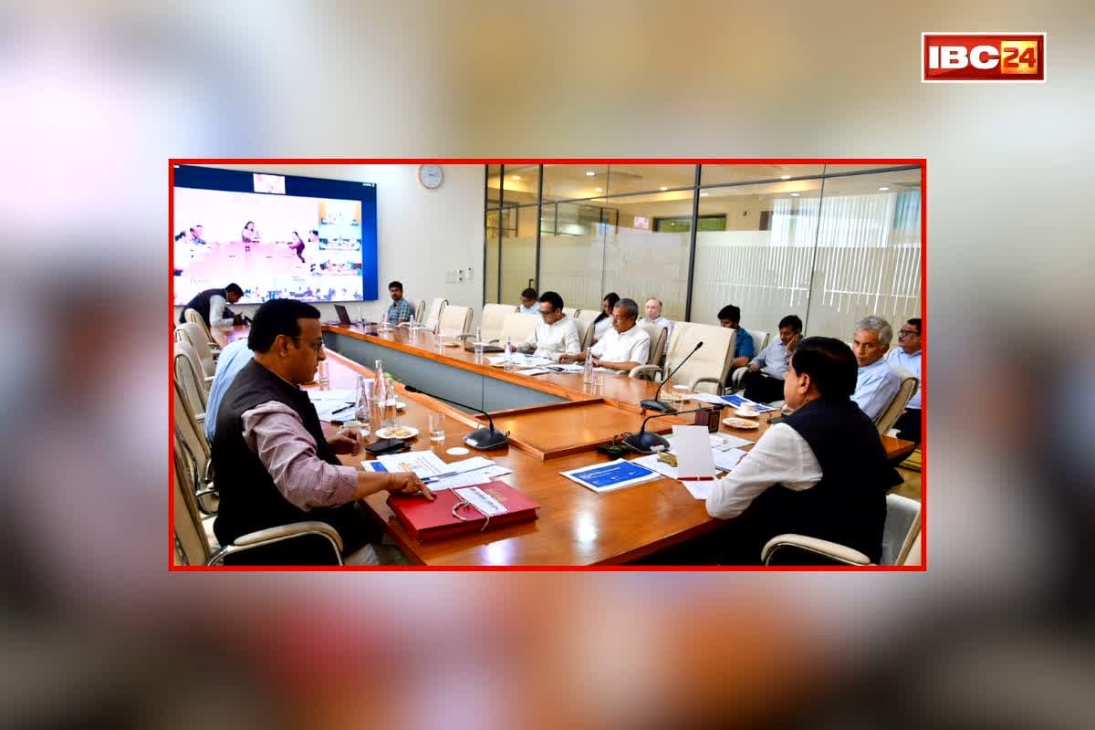 CM Dr. Mohan Yadav News: UCC को लेकर प्रदेश में तेज हुई तैयारी, जनता से मांगे जा रहे सुझाव, सीएम डॉ. यादव ने कलेक्टर्स को दिए ये निर्देश