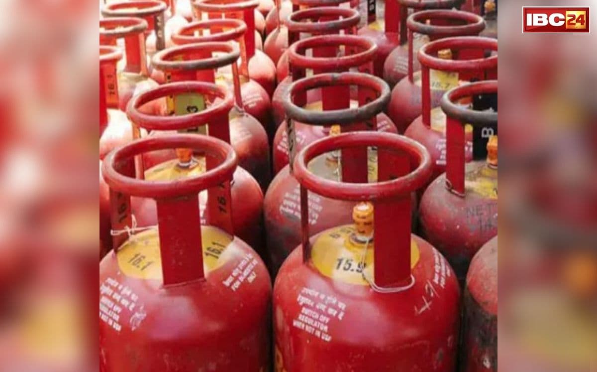 LPG Cylinder Price Hike: घरेलू गैस सिलेंडर के दामों मेंं हो सकती है भारी बढ़ोतरी? आम आदमी को फिर लगेगा महंगाई का झटका, जानिए वजह?