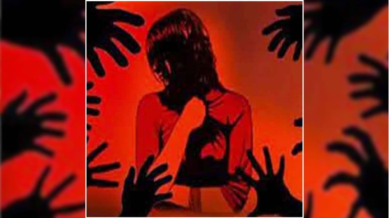 UP Minor Rape News: 40 वर्षीय व्यक्ति ने नाबालिग को बनाया हवस का शिकार, वारदात के बाद इस हाल में छोड़कर हुआ फरार, हालत देखकर पुलिस भी रह गई हैरान