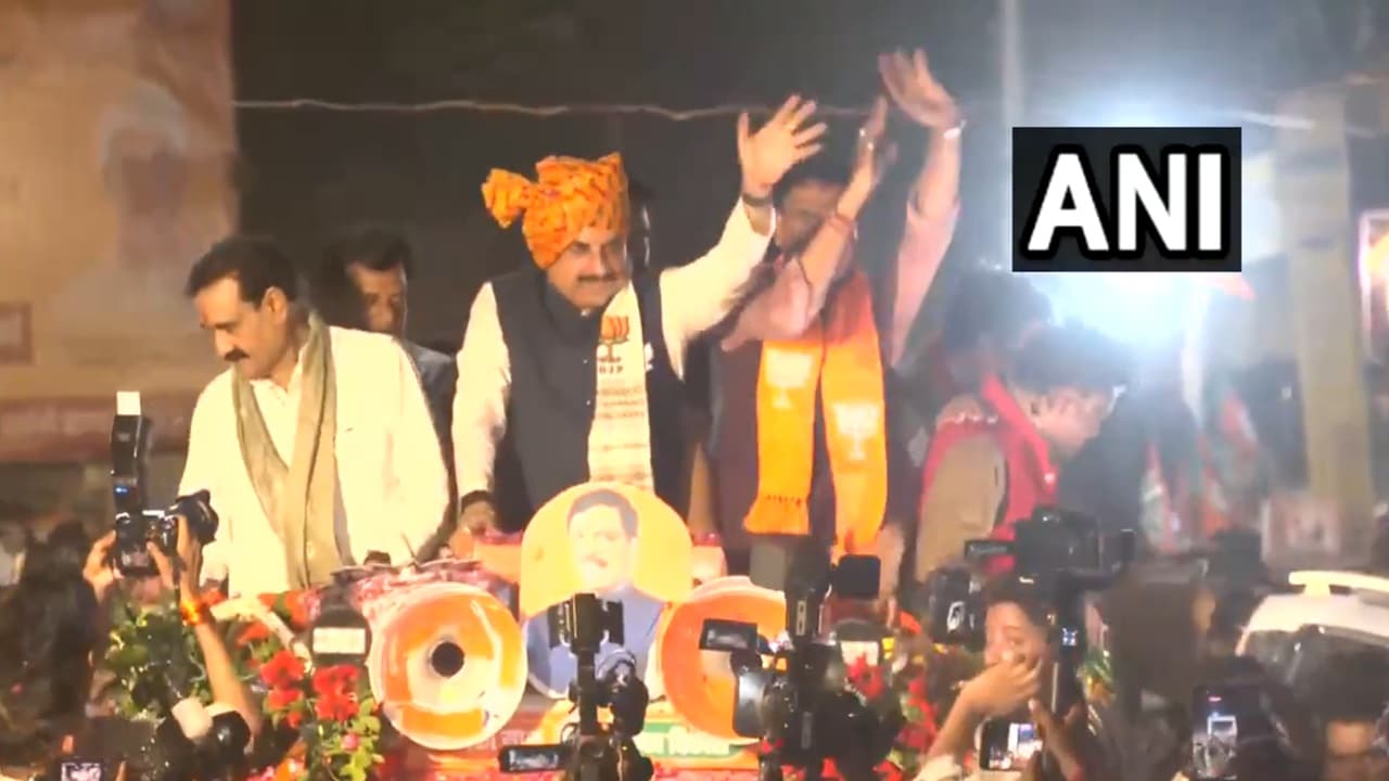 Datia By-Election: दतिया के दंगल में दिग्गजों ने झोंकी ताकत, CM मोहन यादव ने किया रोड शो, कहा- कटे पंजे को करना है गंजा