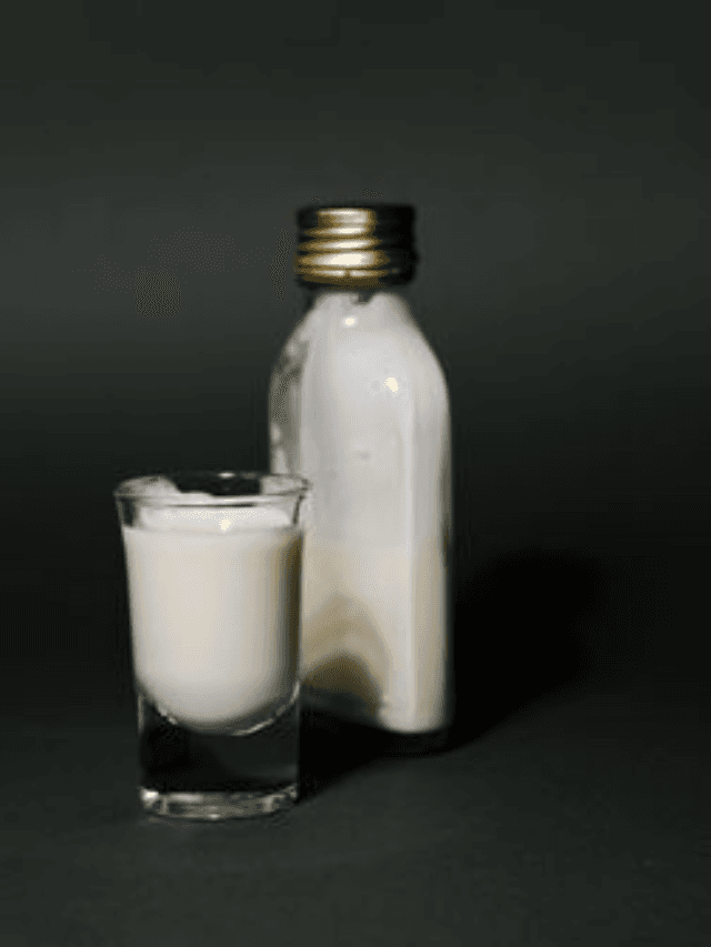 Milk Bad Combinations : पेट में बनेगा जहर! भूलकर भी दूध के साथ न खाएं ये 5 चीजें, सेहत को होगा भारी नुकसान