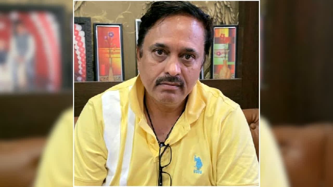 Indore Lokayukta Raid Today: 80 लाख वेतन, खर्च किए 2.53 करोड़, सहायक राजस्व अधिकारी के ठिकानों पर लोकायुक्त की रेड, दस्तावेज देखते ही अधिकारियों के उड़ गए होश...जानिए क्या क्या मिला? /image: Social Media