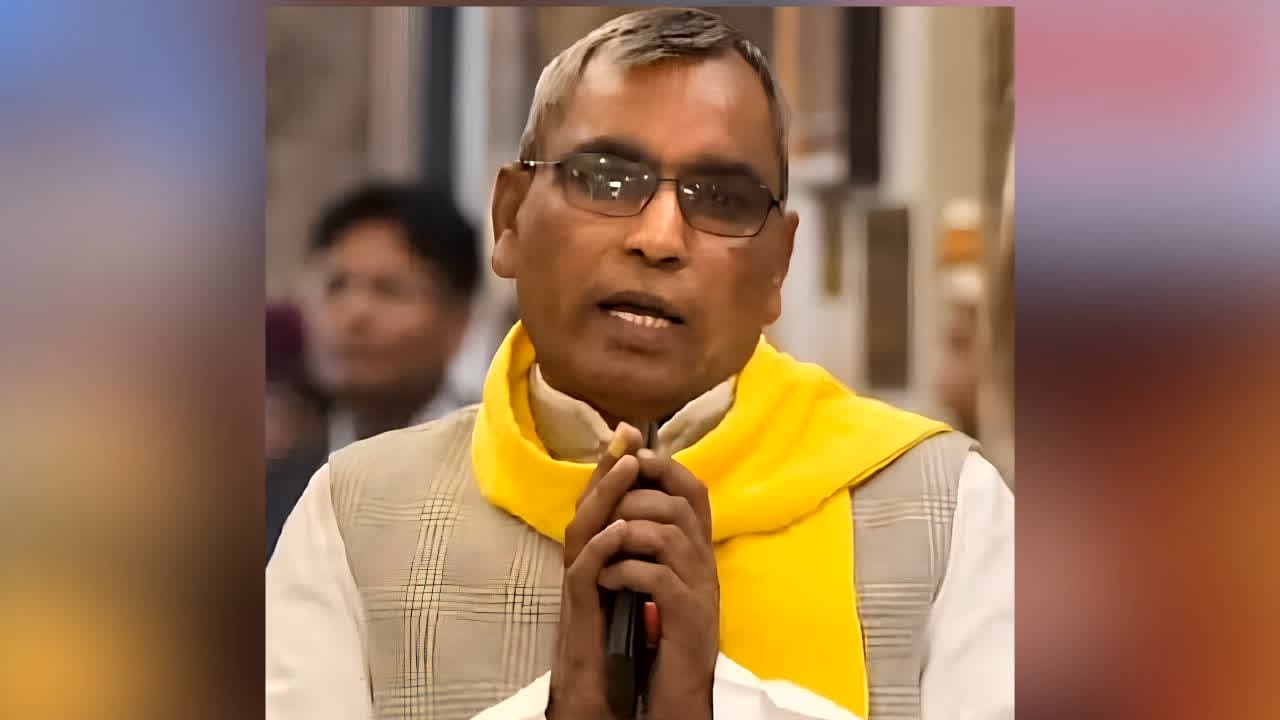 OP Rajbhar Attacks Akhilesh Yadav : अखिलेश यादव के संविधान वाले बयान पर OP राजभर का पलटवार, सपा शासनकाल पर लगाए ये गंभीर आरोप