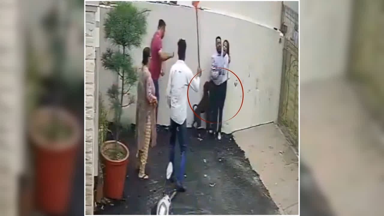 Pitbull Attack Video: रोंगटे खड़े हो जाएंगे ये वीडियो देखकर, मकान देखने गए थे दंपति…खूंखार पिटबुल ने काट-काटकर किया ऐसा हाल