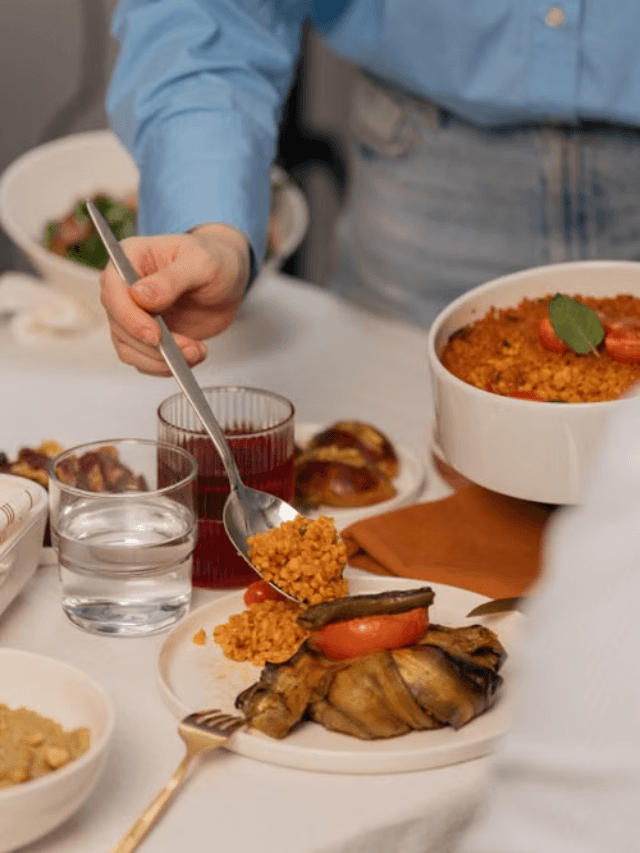 Worst Dinner Foods : रात की सबसे बड़ी गलती! डिनर में भूलकर भी न खाएं ये 5 चीज़ें, वरना बिगड़ सकती है सेहत