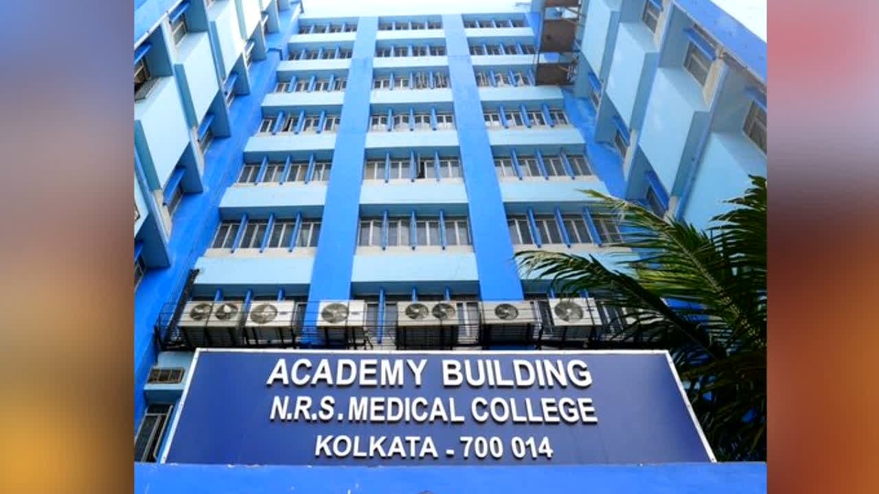 Kolkata Nrs Hospital Nurse : राजधानी के मेडिकल कॉलेज के टॉयलेट में इस हालत में मिली महिला नर्स की लाश, आखिर अंदर ऐसा क्या हुआ? मचा हड़कंप