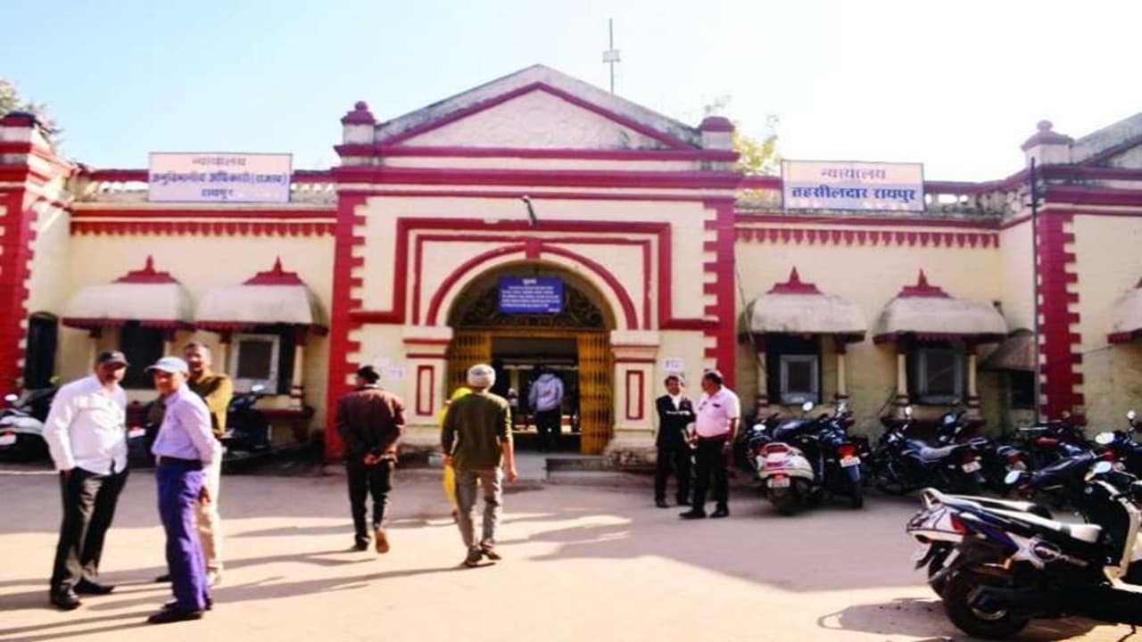 Chhattisgarh News: अब ज़मीन के सीमांकन के लिए नहीं काटने पड़ेंगे तहसील के चक्कर, 7 दिनों के भीतर प्रदेश में लागू होगी ये नई व्यवस्था, जानिए कैसे मिलेगा आम आदमी को लाभ