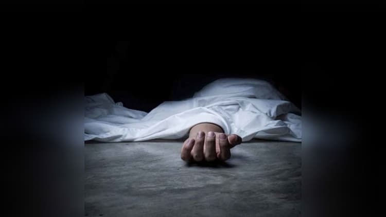 5 dead in firing at Hotel Bilas in Guwahati | IBC24