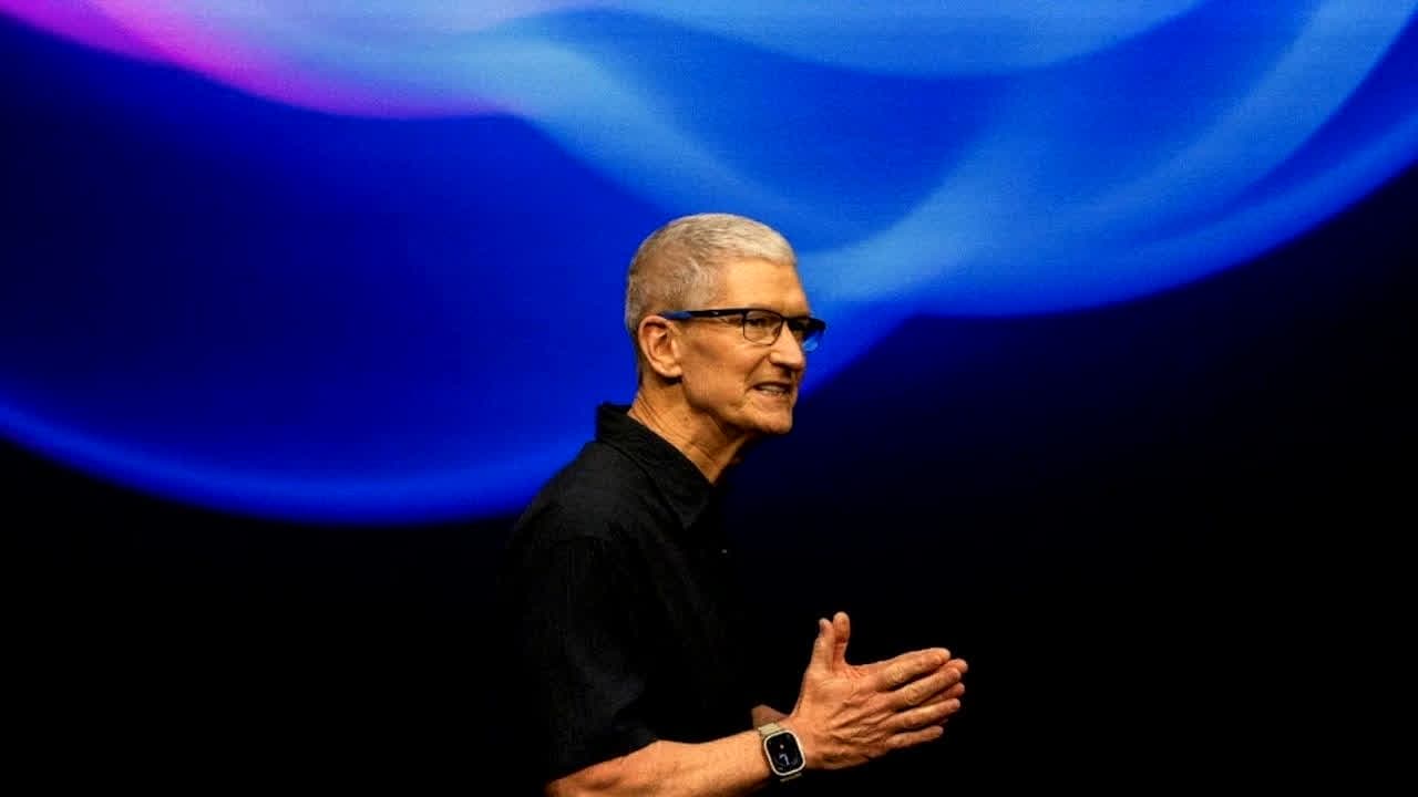 Tim Cook Net Worth: Apple से विदाई, लेकिन कितने अरब लेकर निकले Tim Cook? नेटवर्थ का आंकड़ा देख आंखें खुली की खुली रह जाएंगी!