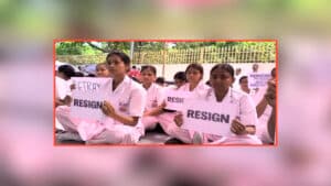 Nursing Student Protest News: नर्सिंग छात्रों ने फिर शुरू किया धरना, अब कर रहे ये बड़ी मांग, भूख हड़ताल पर जानें की दी चेतावनी