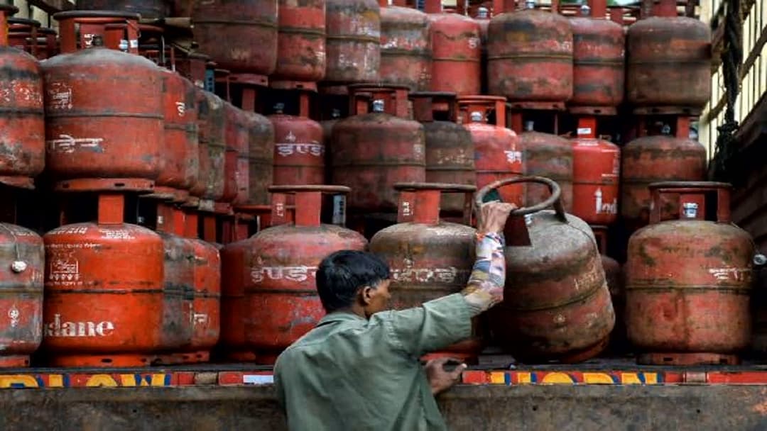 LPG Cylinder Price Today: Will your kitchen budget take a hit this ...