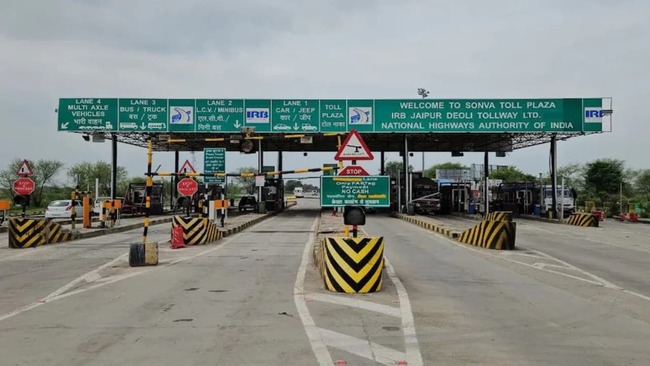 Fastag New Rules: 5 सालों तक इन लोगों को नहीं देना होगा टोल, सरकार ने नियमों में किया बदलाव