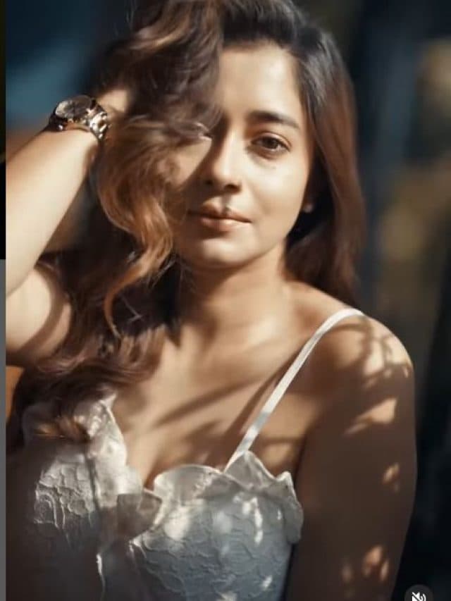ऐसी है टीवी की संस्कारी बहू टीना, हॉटनेस देख हार बैठेंगे दिल