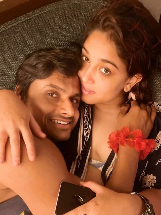 बॉयफ्रेंड संग ‘लाल सिंह चड्ढा’ देखने पहुंचीं आयरा खान खुलेआम हुईं कोजी, देखें फोटो