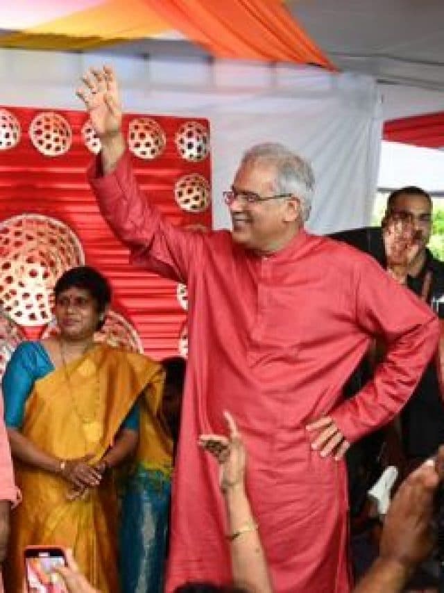 मुख्यमंत्री भूपेश बघेल के रायपुर स्थित निवास पर मनाया जा रहा तीजा-पोला त्योहार
