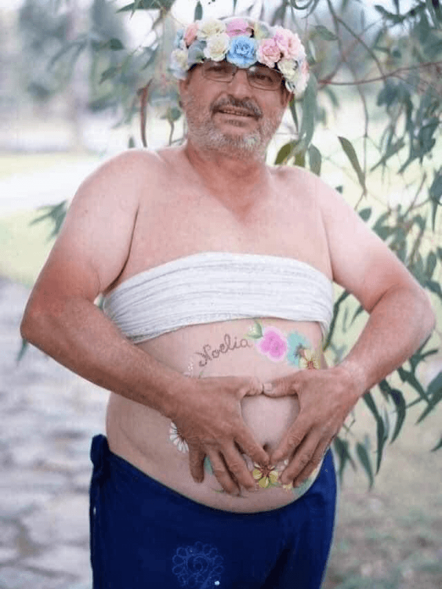 Male Pregnancy Photoshoot : गर्भवती पत्नी के किया फोटोशूट से इंकार, पति ने खिंचवाई ऐसी तस्वीरें, देखकर नहीं रुकेगी हंसी