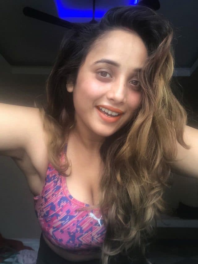 Rani Chatterjee: रानी चटर्जी ने सोशल मीडिया पर लगाई आग, शेयर की बोल्ड फोटोज