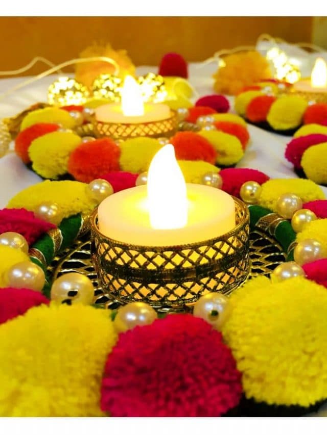 Flower Rangoli Design: दिवाली पर इन रंगोली डिजाइन से सजाएं अपना घर