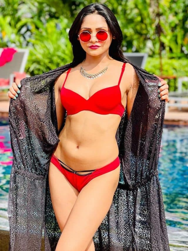 Bhojpuri actress Shweta Sharma: इस भोजपुरी एक्ट्रेस ने रेड बिकिनी में दिया किलर पोज, हॉट-सेक्सी अदाओं से बढ़ाया इंटरनेट का पारा