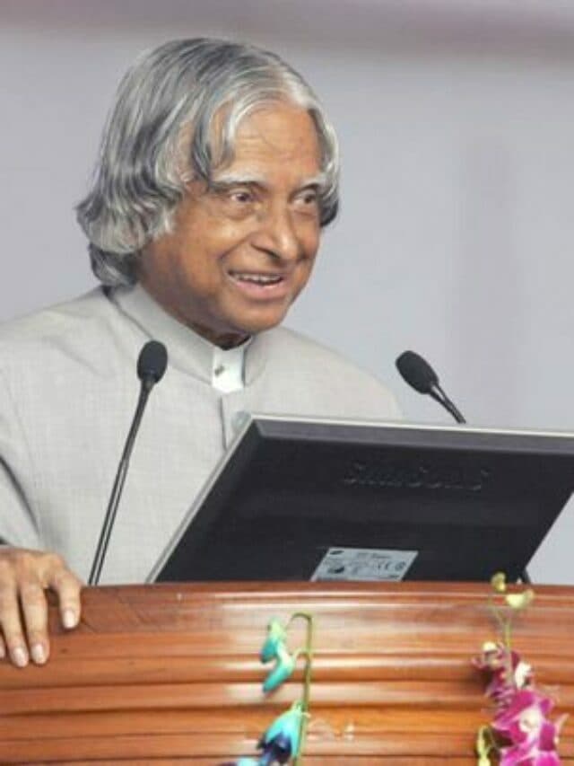 आज देश के महान विचारक और 11वें राष्ट्रपति एपीजे अब्दुल कलाम की पुण्यतिथि है..