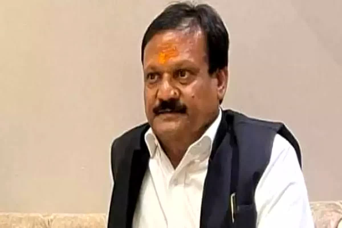 FIR Against Congress Workers: पूर्व मंत्री सज्जन सिंह वर्मा समेत कांग्रेस के 19 कार्यकर्ताओं पर मामला दर्ज, जानें क्या है वजह