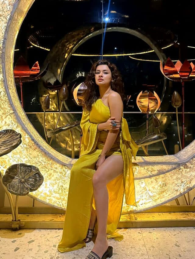 Avneet Kaur Hot Look : येलो ड्रेस में एक बार फिर अवनीत कौर ने लगाया ग्लैमर का तड़का